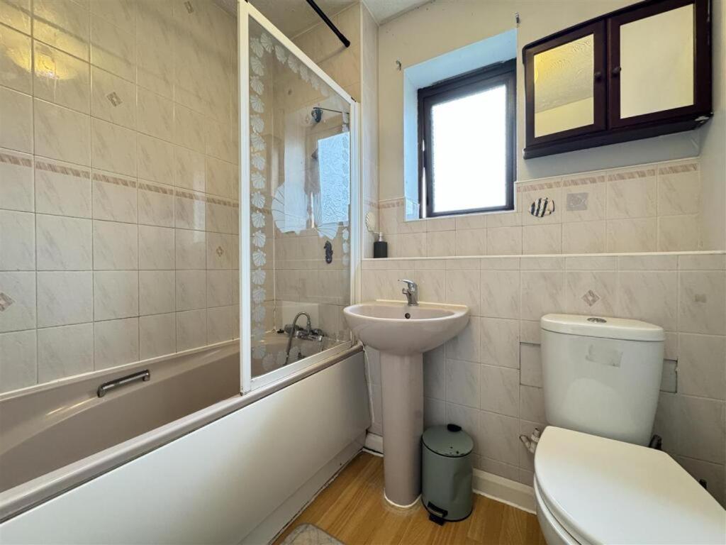 Clove, 3-4 Bed House With Garden, Free Parking, Sleeps 9 In Grays & Chafford Hundred Stifford Exteriér fotografie